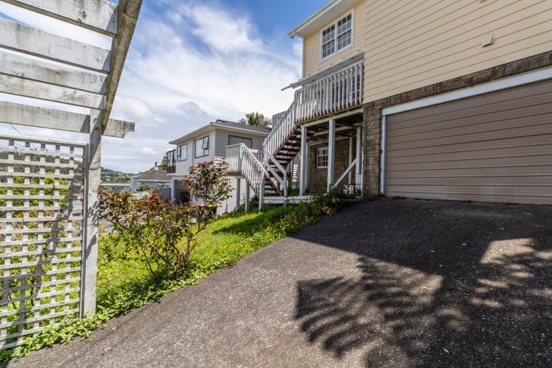 13 David Crescent, Karori, Wellington - Carousel 22