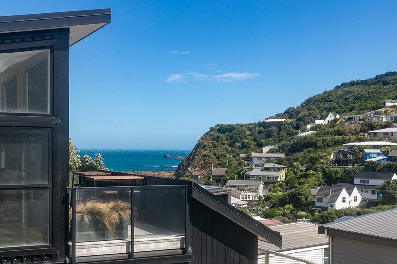 1 Ara Haewai, Houghton Bay, Wellington - Carousel 2