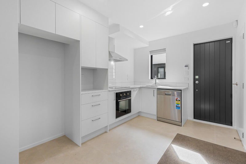 56 Raupeti Lane, Henderson, Auckland - Carousel 2