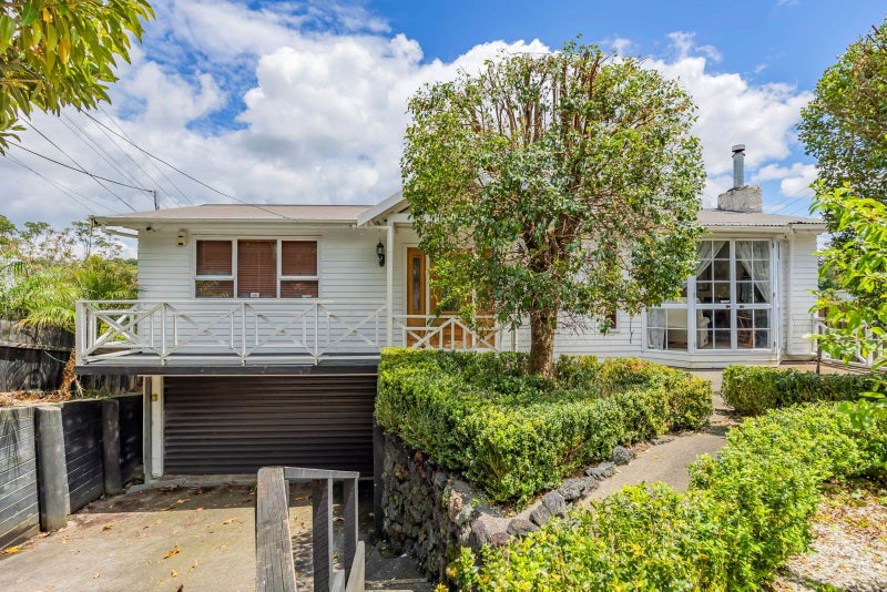 664 Beach Road, Browns Bay, Auckland - Carousel 1