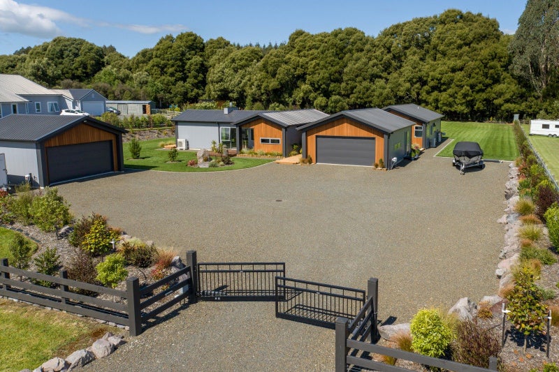 20 Lancewood Way, Kinloch, Taupo - Carousel 1