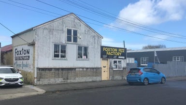 8 Whyte Street, Paraparaumu Beach, Paraparaumu - Carousel 1
