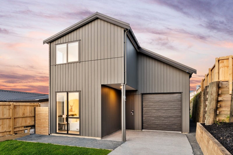 27 Morus Road, Massey, Auckland - Carousel 21