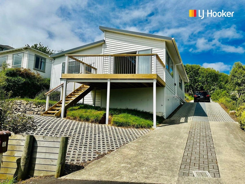 6 Bewley Avenue, Macandrew Bay, Dunedin - Carousel 1