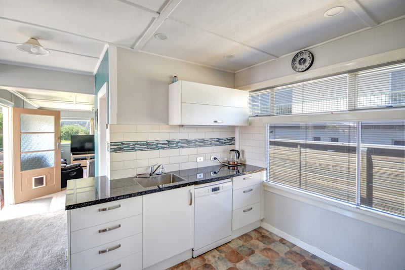 5 Fry Street, Fairfield, Dunedin - Carousel 2