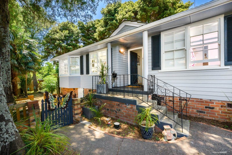 74 Lawrence Crescent, Hillpark, Auckland - Carousel 1