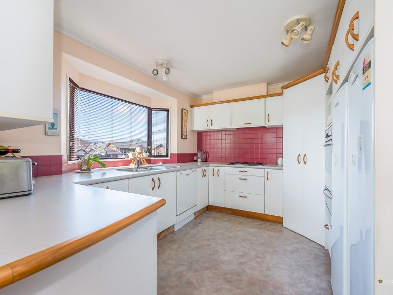 26 Birkinshaw Grove, Riverstone Terraces, Upper Hutt - Carousel 2