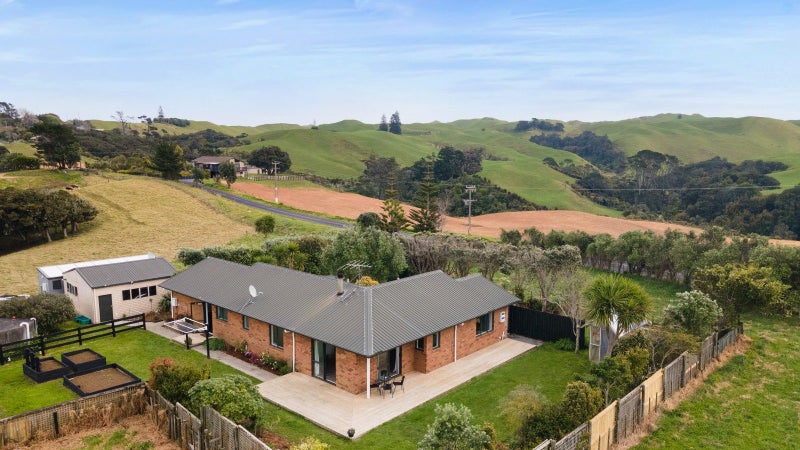 321 Whiriwhiri Road, Waiuku - Carousel 1