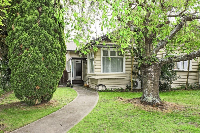 300 Grays Road, Saint Leonards, Hastings - Carousel 1