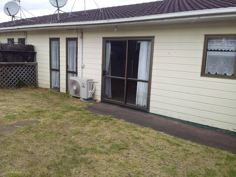 2/48 Greenpark Road, Penrose, Auckland - Carousel 1