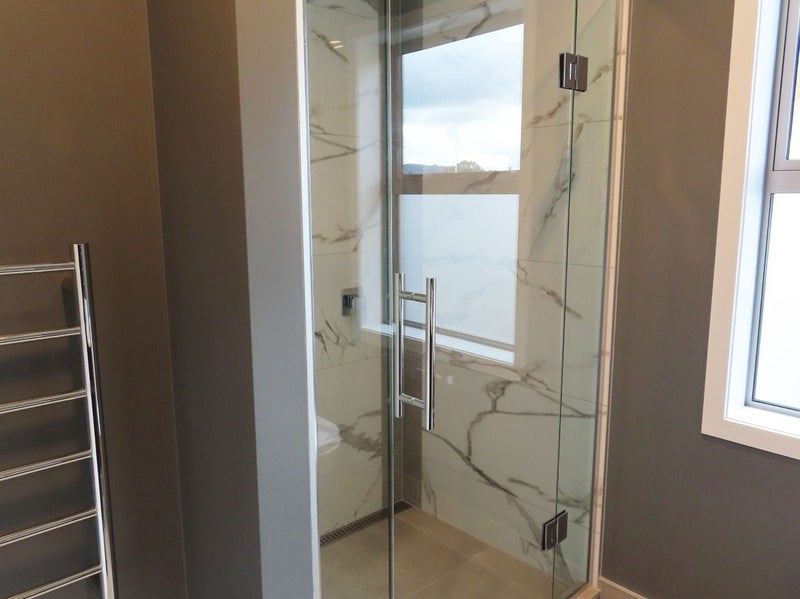 13 John Reynolds Square, Hutt Central, Lower Hutt - Carousel 11