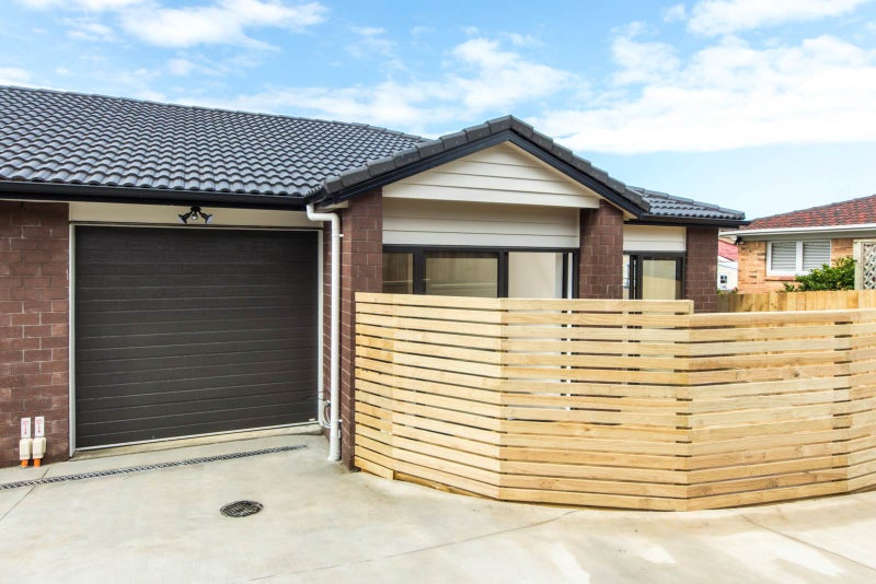 8B Miles Avenue, Papatoetoe, Auckland - Carousel 2