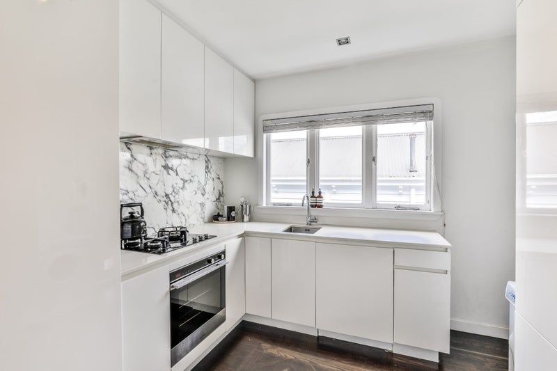 5/2 Salisbury Street, Herne Bay, Auckland - Carousel 2