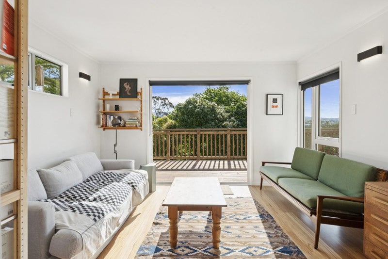 261 Titirangi Road, Titirangi, Auckland - Carousel 1