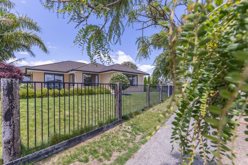 3 Drower Glen, Flagstaff, Hamilton - Carousel 2