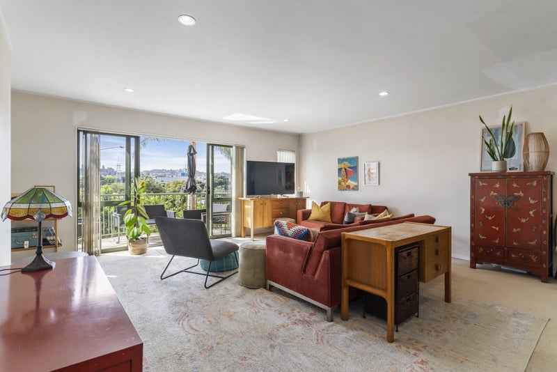 14/2 Onehunga Harbour Road, Onehunga, Auckland - Carousel 2