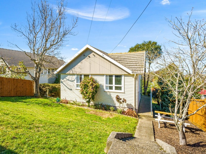 9 Hanlon Street, Halfway Bush, Dunedin - Carousel 1