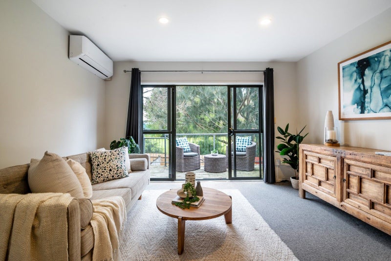 69 Malaspina Place, Papatoetoe, Auckland - Carousel 2