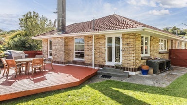 138 Campbell Street, Karori, Wellington - Carousel 1