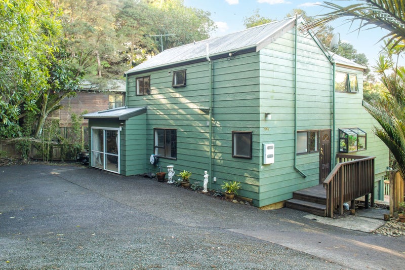 704 South Titirangi Road, Titirangi, Auckland - Carousel 2