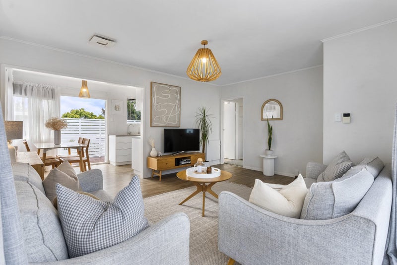 1/27 Levesque Street, Birkdale, Auckland - Carousel 2