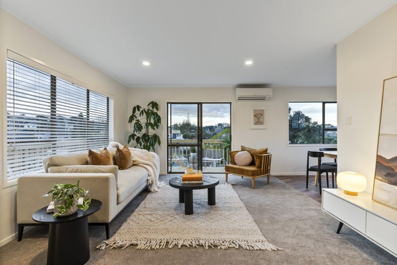 39 Cockayne Crescent, Sunnynook, Auckland - Carousel 2