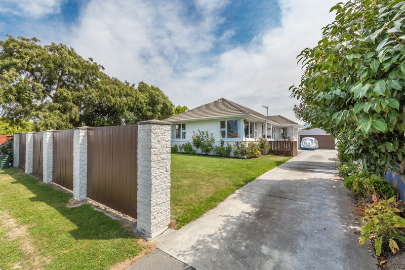 18 Dunstan Crescent, Hornby, Christchurch - Carousel 1