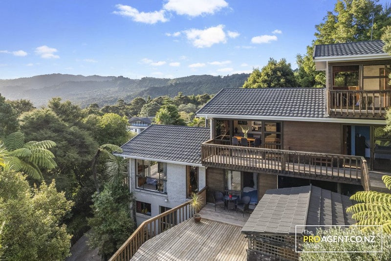 10 Victory Road, Laingholm, Auckland - Carousel 1