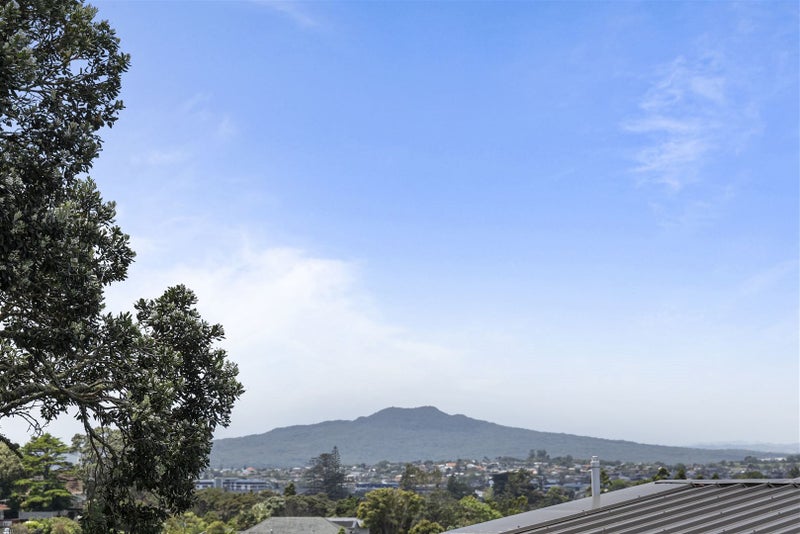 2/26 Tui Glen Road, Birkenhead, Auckland - Carousel 13