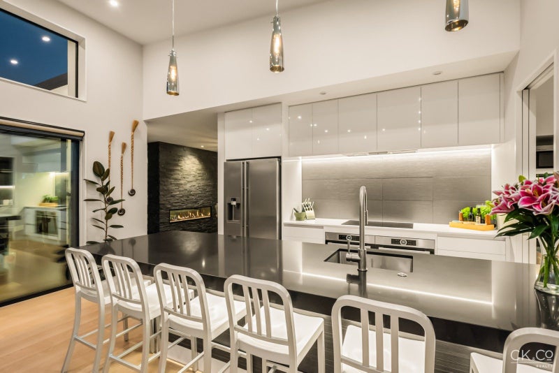 6 Te Ahi Parera Place , KOROKORO, LOWER HUTT - Carousel 2