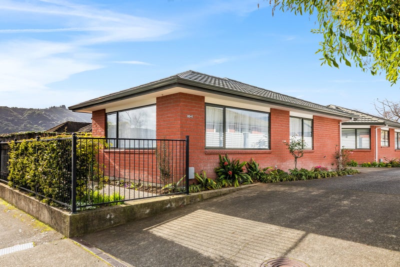 1/32 Gibbons Street, Upper Hutt Central, Upper Hutt - Carousel 1