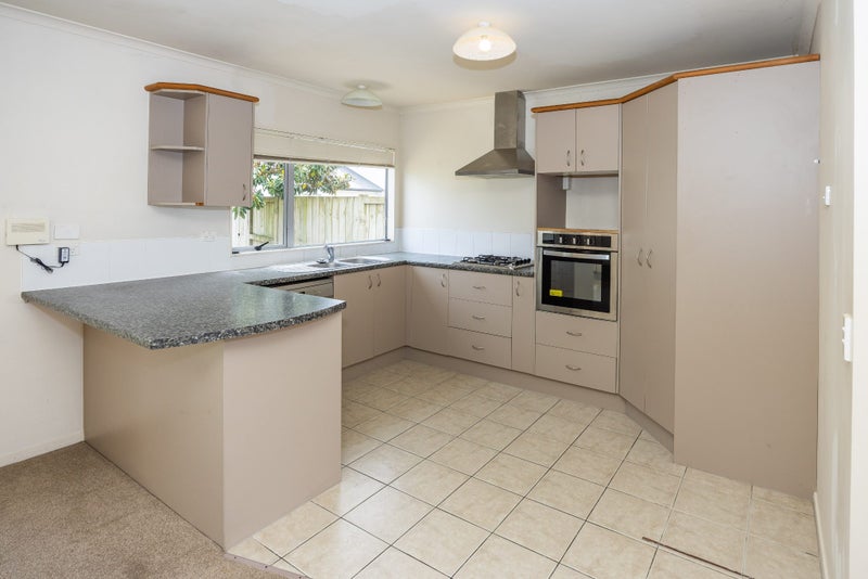 11 Waima Lane, Huntington, Hamilton - Carousel 2