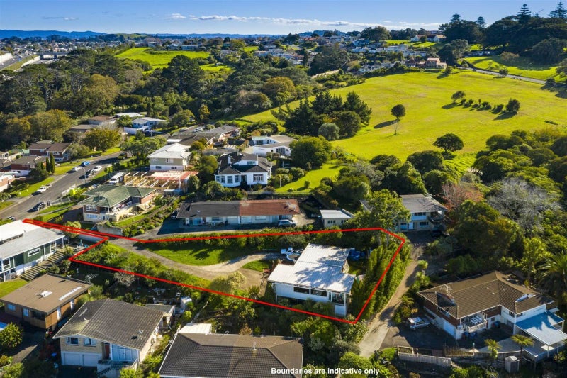39 Bel Air Drive, Hillsborough, Auckland - Carousel 1