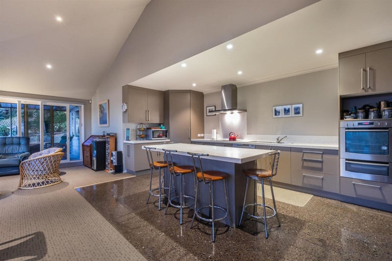 11 Hollyford Place, Aotea, Porirua - Carousel 2