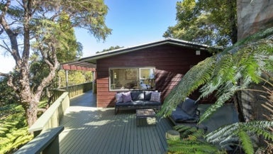 15 Miha Road, Titirangi, Auckland - Carousel 1