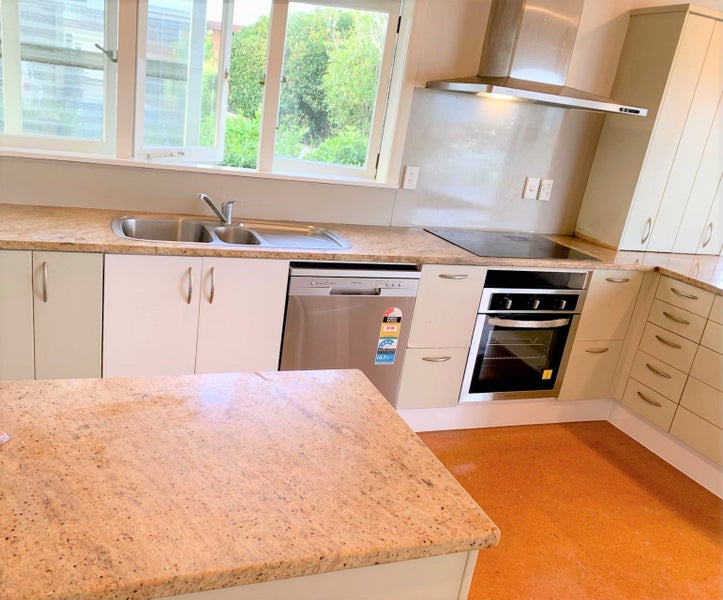 131 East Coast Road, Castor Bay, Auckland - Carousel 2