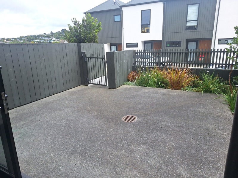 18/6 Oswald Cres, Paparangi, Wellington - Carousel 11