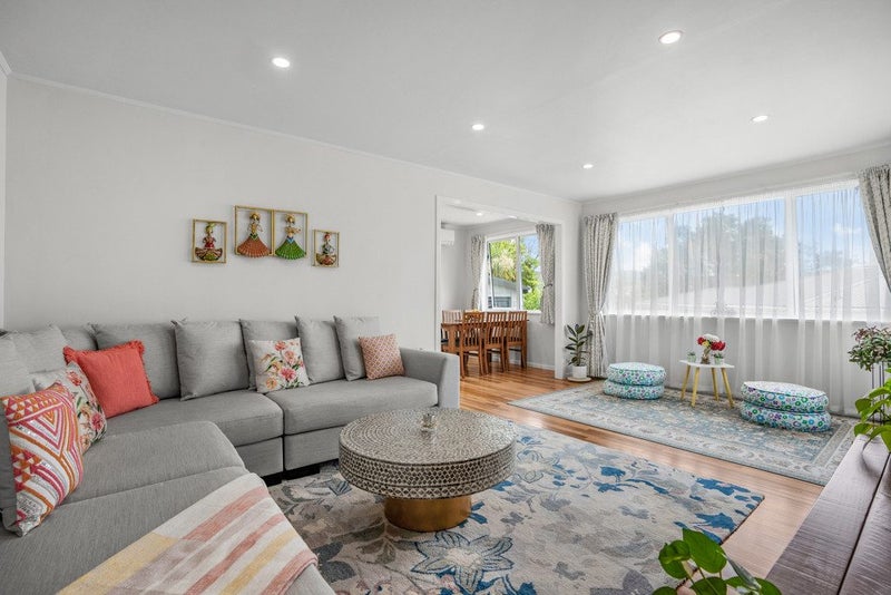 63 Mark Avenue, Paparangi, Wellington - Carousel 1