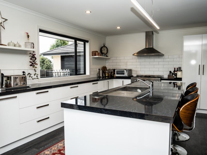 11 Dove Place, Holmes Hill, Oamaru - Carousel 2