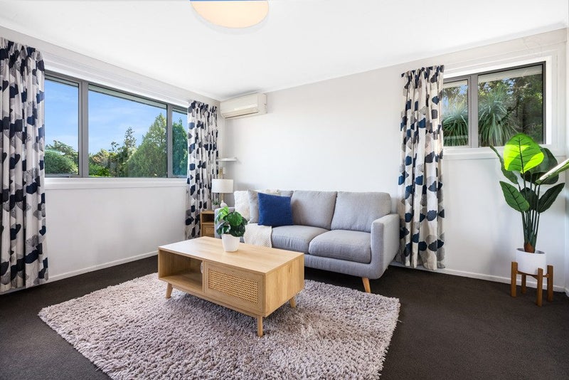 4/12 Poplar Grove, Ebdentown, Upper Hutt - Carousel 2
