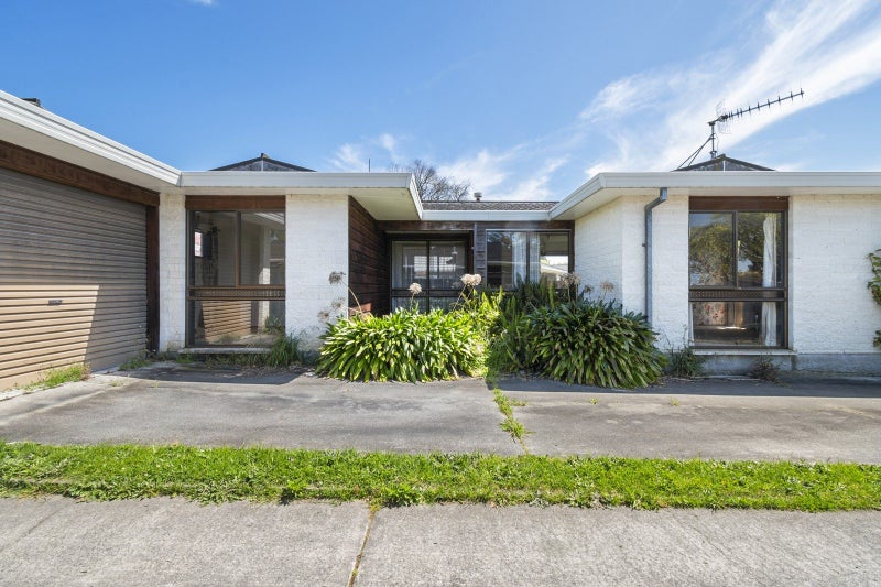 4 Caulfield Place, Awapuni, Palmerston North - Carousel 11