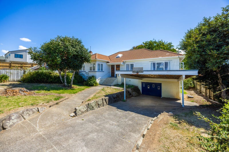 1/144 Kolmar Road, Papatoetoe, Auckland - Carousel 1