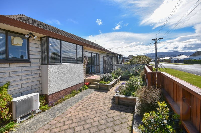 13B Jackson Street, Saint Kilda, Dunedin - Carousel 2
