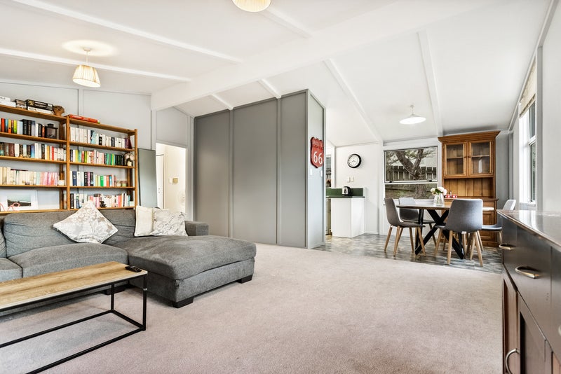 2/6 Valecrest Place, Bayview, Auckland - Carousel 2