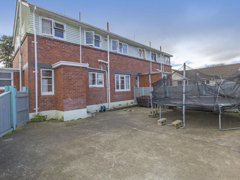 368 Waiwhetu Road, Fairfield, Lower Hutt - Carousel 1