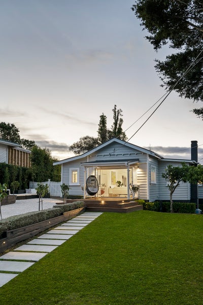 8 Rambler Crescent, Beach Haven, Auckland - Carousel 21