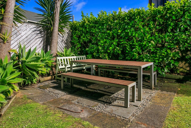 2/11 Faulkner Road, Northcote Point, Auckland - Carousel 20