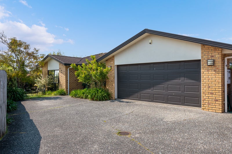 11 Belcoo Crescent, East Tamaki, Auckland - Carousel 1