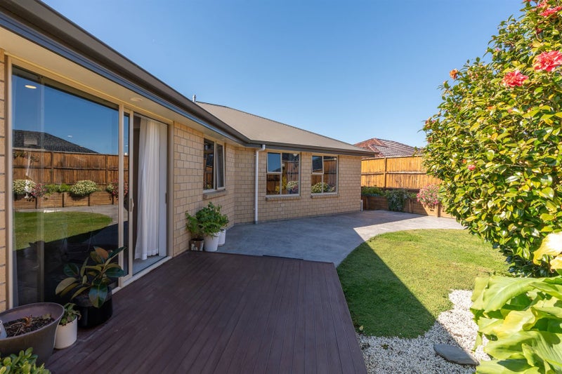 12 Tarrango Way, Rototuna, Hamilton - Carousel 2