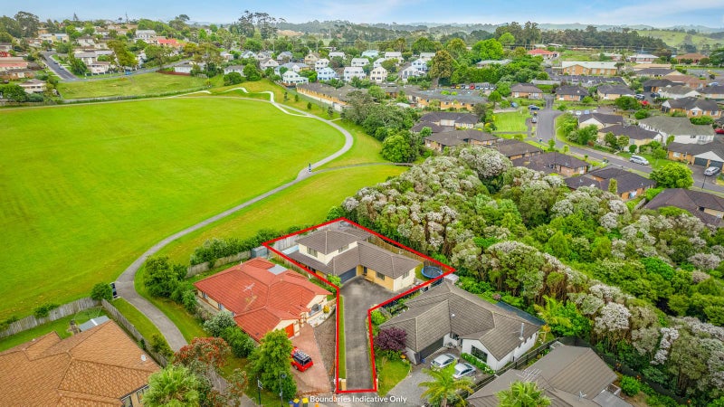 17 Carnelian Court, Westgate, Auckland - Carousel 1